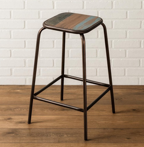 Taburete de Bar Plegable Clásico de Contrachapado Heces con Asiento Tipo Sillín, Altura de Mostrador, Plataforma para Pies, Diseño Moderno Minimalista, Ideal para Hogar, Bar y Hotel - Product Image 1