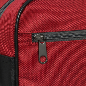 Bolsa para Guantes de Portero de Nylon Impermeable de Primera Calidad con Cierre de Cremallera, Diseñada para Almacenamiento Organizado de Equipo Deportivo y Uso Diario - Product Image 2