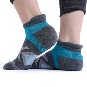 Chaussettes de sport durables en coton biologique 100% unisexes Taiwan OEM - Product Image 3