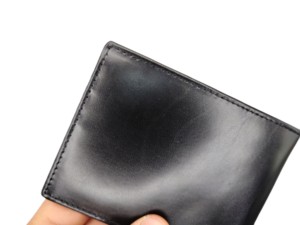 กระเป๋าสตางค์หนังพรีเมียมสั่งทำพิเศษสำหรับผู้ชาย ป้องกัน RFID ช่องใส่บัตรหลายช่อง บุภายในนุ่ม มีจำหน่ายสำหรับขายส่ง คุณภาพสูง ดีไซน์หรูหรา - Product Image 5