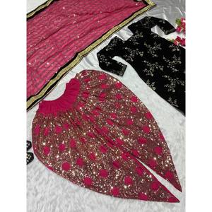 ชุดปาร์ตี้ออกแบบโดยดีไซด์เสื้อ dhoti salwar และ dupatta ดูสง่างาม - Product Image 1