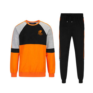 Colección Premium de Ropa Urbana, Conjuntos Deportivos para Hombre con Corte Relajado y Elegante para un Look Moderno y Urbano - Product Image 1