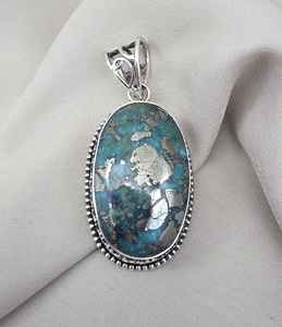 Colgante de Plata de Ley 925 con Turquesa Natural de Arizona, Cabujón Ovalado, Joyería Artesanal con Piedras Preciosas - Product Image 4