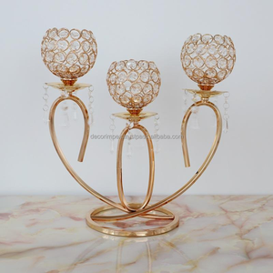 Candelabro de cristal de lujo de tres cabezas Para Boda y decoración del hogar Diseño nórdico elegante Metal y vidrio para el Día de San Valentín - Product Image 4