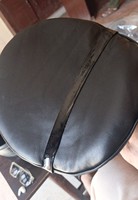 Chapeau de capitaine en cuir véritable noir HMB-901I avec chaîne décorative pour unisexe, idéal pour les fêtes, toutes saisons