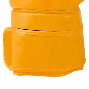 Gants d'entraînement de boxe en cuir professionnels avec sangle de maintien du poignet, idéaux pour la boxe, le Muay Thai et le Kickboxing, logo et design personnalisés - Product Image 5