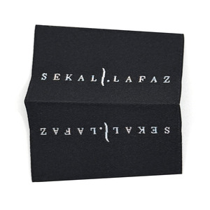 Etiquetas de estilo personalizables, plegables al centro, de tela tejida, cortadas con láser, de forma rectangular, con costuras, lavables, para marcar prendas y bolsas. - Product Image 1