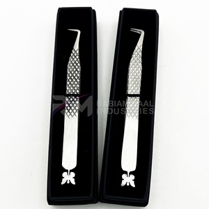 Pinzas RMI plateadas con base tipo visón para extensión de pestañas, de acero inoxidable, con caja de cartón y logo. - Product Image 3