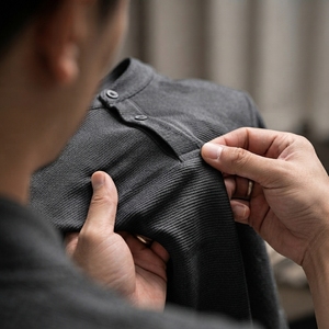 Polo homme uni en coton piqué doux, broderie personnalisée, fournisseur en gros, polo homme de haute qualité, coupe ajustée - Product Image 4
