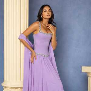 Vestido de Noche Largo Morado Lavanda con Adornos, Cintura Natural, Corte en A, de Gasa con Cristales, Sin Mangas, Escote en V, Espalda Descubierta, para Fiesta Formal - Product Image 4