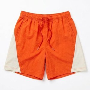 Nuevas llegadas: Conjunto de chaqueta cortavientos y pantalones cortos de nailon impermeable para hombre, de secado rápido, para entrenamiento deportivo al aire libre. - Product Image 4