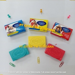 Jabón Medicado Antiséptico para el Cuerpo, Variante Roja, Azul y Amarilla para Alekano, Papúa Nueva Guinea - Product Image 3