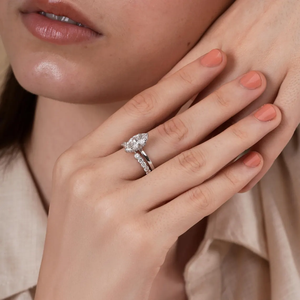 Bague de fiançailles en diamant de laboratoire taille marquise avec alliance assortie en diamant, ensemble de mariage en diamant de laboratoire certifié IGI - Product Image 3