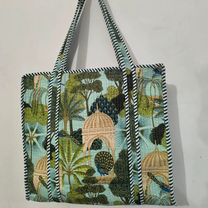 กระเป๋าโท้ทผ้าฝ้ายพิมพ์ลายบล็อกแฮนด์เมดจากชัยปุระ คุณภาพพรีเมียม สีพื้น ทนทาน ปิดด้วยซิป เป็นมิตรกับสิ่งแวดล้อม จุของได้เยอะ - Product Image 1