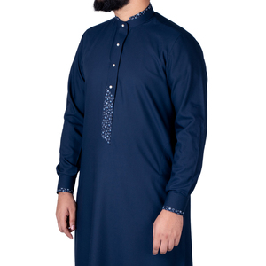 Vente en gros de thobe bleu royal pour hommes, couleur unie, jubba saoudienne, vêtements islamiques, robe longue à manches longues, robe arabe pour hommes, kandura, dishdasha. - Product Image 5