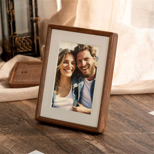 Cadres photo en bois écologiques fabriqués en bois massif, forme personnalisée, orientation verticale pour affichage sur table ou mur, Inde Saniya - Product Image 4