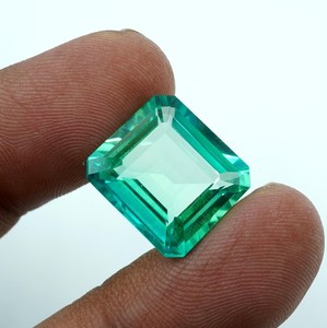 Zafiro Paraiba Verde Cultivado en Laboratorio: Gema de Corte Cojín de 20.60 ct, 16x15 mm - Product Image 2