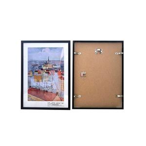 Cadre photo contemporain en bois noir avec couvercle en verre pour affichage sur bureau/table ou mur, logo personnalisé, style intérieur écologique - Product Image 6