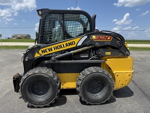 Cargadora de Dirección Deslizante New Holland L320, Tipo Oruga, Diésel, Cargadora Frontal para Agricultura y Construcción - Product Image 5