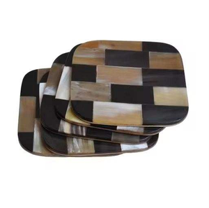 Juego de Cuatro Posavasos Cuadrados de Cuerno Hechos a Mano, Duraderos, Color Negro y Beige, Estilo Clásico, Ecológicos, para Uso Doméstico - Product Image 2