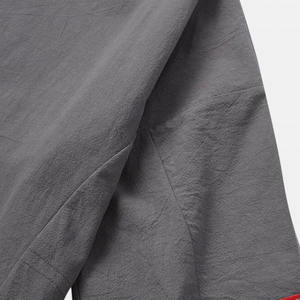 T-shirt homme avec logo brodé personnalisé, t-shirt surdimensionné personnalisé en coton, impression sérigraphique, t-shirts graphiques pour homme - Product Image 6