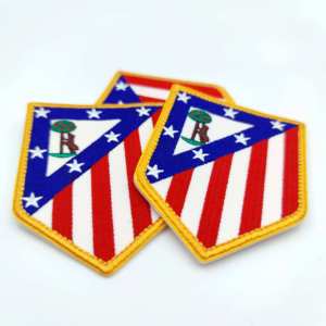 Badges brodés personnalisés par le fabricant, patchs brodés sur mesure en tissu, pièces coupées, badges brodés thermocollants pour vêtements - Product Image 5