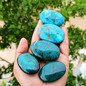 Pierre de palmier ovale en chrysocolle naturelle polie, cristal de guérison, Reiki, méditation, énergie d'amour, décoration religieuse, vente en gros Feng - Product Image 2