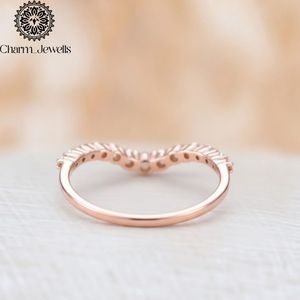 Anillo de compromiso y eternidad Charm_Jewells para mujer, chapado en oro rosa de 18K, plata, moissanita de corte cojín, engaste clásico de puntas - Product Image 2
