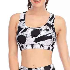 Ensemble de yoga respirant en nylon et spandex sans couture avec impression par sublimation intégrale, soutien-gorge de sport et legging, couleurs personnalisées, fabriqué au Pakistan - Product Image 2