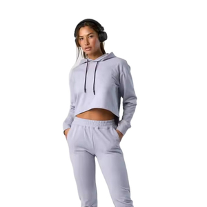 Ensemble survêtement femme personnalisé et durable, imprimé hiver, avec sweat à capuche et pantalon, orné de pierres brillantes et de dentelle, en coton doux, épais et chaud - Product Image 1