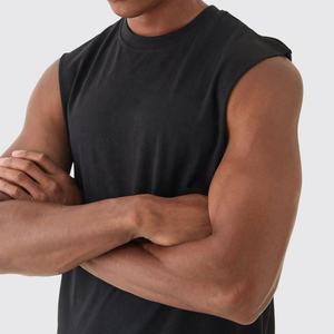 เสื้อยืดออกกำลังกายสำหรับผู้ชายเสื้อยืดแขนกุดผ้าคอตตอน180 GSM กำหนดเองได้ - Product Image 3