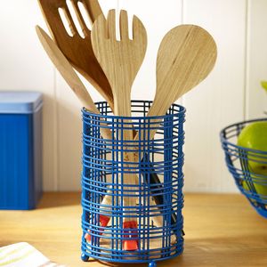 Porte-couverts en métal au design élégant pour une cuisine moderne, optimisant l'espace de rangement des ustensiles avec un métal raffiné - Product Image 1