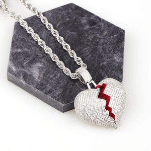 จี้ฮิปฮอปแบบกำหนดเองสำหรับผู้ชาย ประดับเพชรโมอิสซาไนต์ VVS เงินแท้ 925 ชุบโรเดียมอย่างดี พร้อมตัวอักษรหรือตัวเลขตามสั่ง - Product Image 3