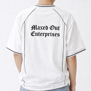 Camiseta Deportiva Unisex de Fútbol Americano con Cuello en V, Logotipo Personalizado, Ribete en Contraste, Fabricante de Ropa al Por Mayor OEM - Product Image 6