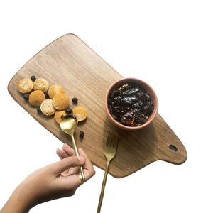 เขียงไม้ทรงสี่เหลี่ยมผืนผ้ารุ่นยอดนิยม ขนาด 41 x 21 × 1.25 ซม. หนา พร้อมด้ามจับกันลื่น ใช้กับเครื่องล้างจานได้ เป็นมิตรกับสิ่งแวดล้อม ทนทาน - Product Image 1