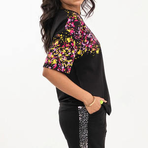 T-shirts à manches courtes pour femmes, col rond, mélange coton/polyester, écologiques et respirants, motif imprimé, fabriqués au Pakistan - Product Image 4