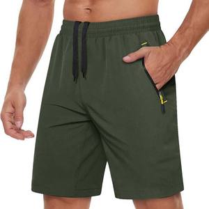 Pantalones cortos deportivos de algodón y poliéster para hombre con logo personalizado, pantalones cortos transpirables para correr y hacer ejercicio en el gimnasio. - Product Image 1