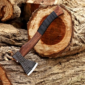 Hache de 19 pouces forgée à la main en acier à haute teneur en carbone pour le travail du bois et le camping, avec étui en cuir, hache artisanale personnalisée OEM - Product Image 5