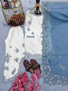 Lancement d'un nouveau look de soirée de créateur : ensemble Pur Roman Glass Top & Fancy Palazzo avec dupatta. - Product Image 4