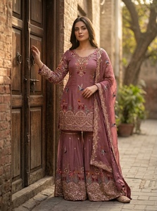 Presentamos un conjunto de tela de seda Chinnon pura con dupatta, estilo sharara, listo para usar. - Product Image 3