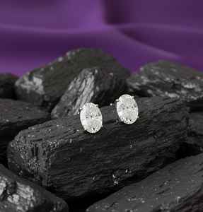 Pendientes ovalados de moissanita chapados en oro de 18 quilates, plata de ley 925, oro blanco o amarillo, elegante regalo de joyería - Product Image 1