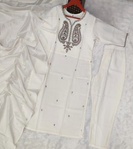 Nouvelle collection exclusive de Salwar Kameez pour femmes pour les festivals de Navratri et Diwali, en soie Chanderi, longueur 48 pouces - Product Image 2