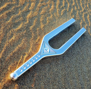 Diapasón en forma de U OM Charka para Sanación y Meditación (512 Hz) - Diapasón Gigante Llave de ADN - Product Image 3