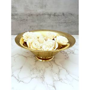 Le bol de service en laiton transforme votre table en une expérience culinaire royale. La beauté du laiton repose dans sa riche chaleur dorée. - Product Image 4