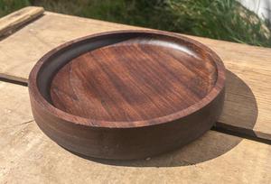 Plateau de rangement en bois de noyer poli, monogrammé, écologique, sans plomb, compatible congélateur, pour clés, pièces de monnaie et bijoux - Product Image 3