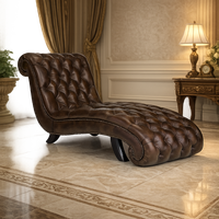 Fauteuil lounge en cuir style Chesterfield vintage, capitonné losanges, garniture à clous décoratifs, marron, écologique, pour salon et chambre