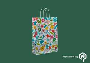 Sacs personnalisés imprimés avec logo en feuille métallisée pour articles cosmétiques de luxe, maquillage et petits objets, avec poignées en corde de satin fantaisie, tendance et sophistiqués - Product Image 6