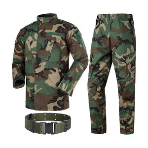 Ensemble veste et pantalon de camouflage de qualité supérieure pour la chasse, la randonnée et les aventures en plein air - Fabricant, vente en gros - Product Image 1