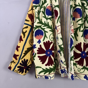 เสื้อโค้ทลายดอกซูซานีทำมือจากบูติก - Product Image 3