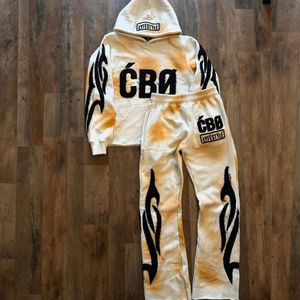 Conjunto de Sudadera con Capucha y Pantalones Deportivos para Hombre, Color Negro, con Bordado Gráfico, Sudadera Holgada, Pantalones Deportivos Anchos, Ropa Casual de Calle, Dos Piezas - Product Image 4